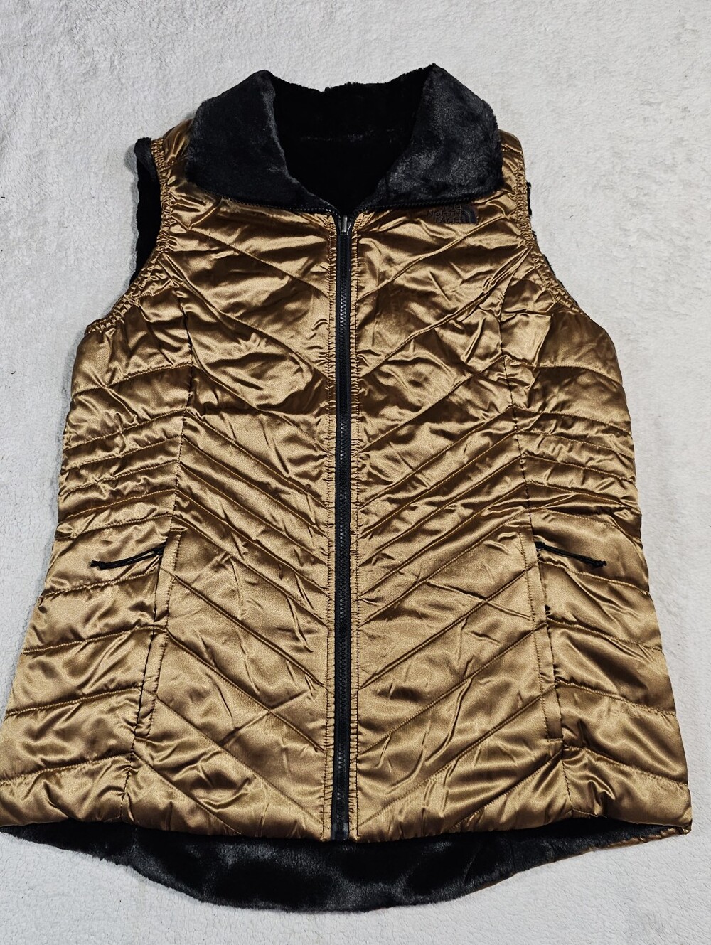 THE NORTH FACE Mossbud Insulated Reversible Vest inMetallic Copper & Fur  Size L